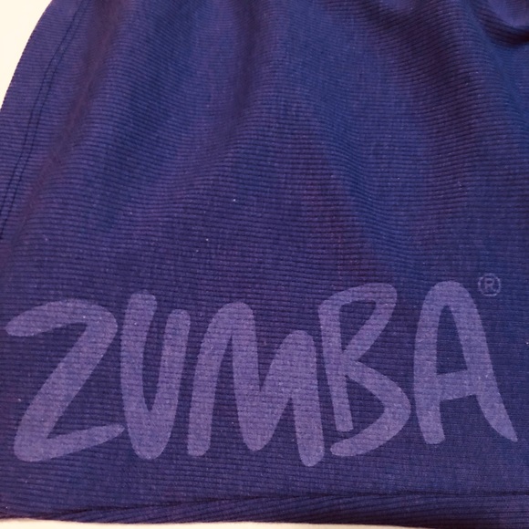 Zumba work out top, never used, too small for me! - Picture 4 of 4